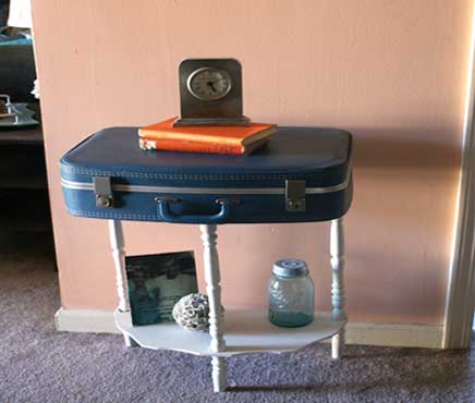 suitcase-table-1