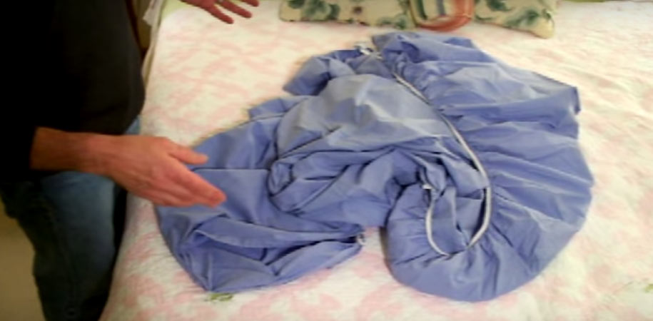 how to fold a fitted sheet fast