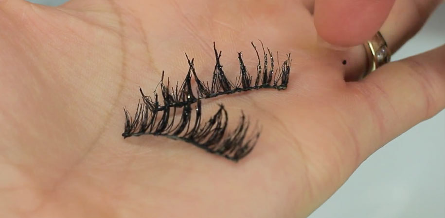 how-to-clean-fake-lashes-2