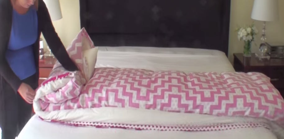 The Easy Way To Change A Duvet Cover, Easy Duvet Cover Change